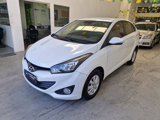 HYUNDAI HB20S 1.6 COMFORT PLUS 16V FLEX 4P AUTOMÁTICO HYUNDAI HB20S 1.6 COMFORT PLUS 16V FLEX 4P AUTOMÁTICO
